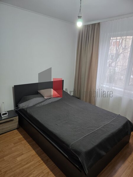Sos. Berceni - Aparatorii Patriei. vanzare apartament decomandat 3 camere