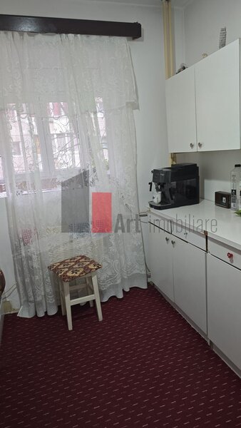 Sos. Berceni - Aparatorii Patriei. vanzare apartament decomandat 3 camere